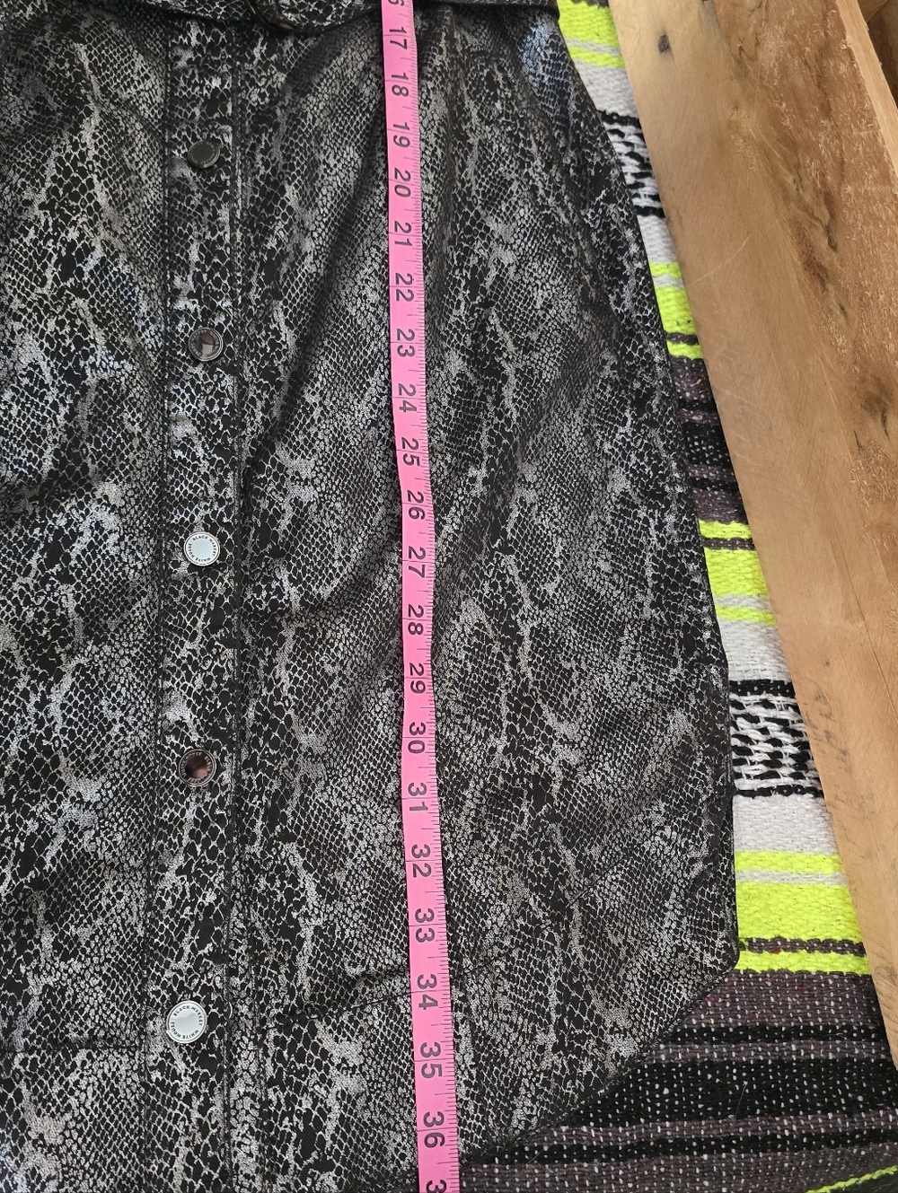 NWT White House Black Market foil reptile dress Size 4 Color:black/silver - Picture 11 of 11
